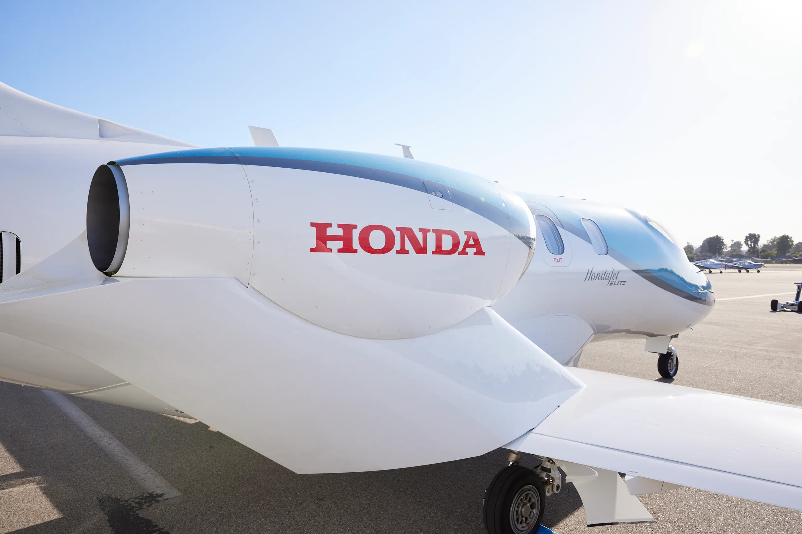 Close-up of the HondaJet Elite engine and fuselage.