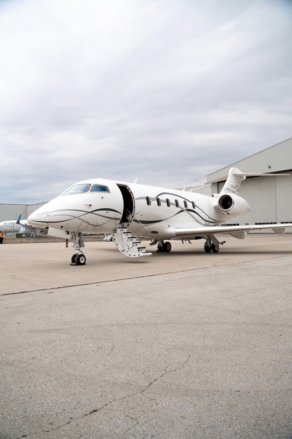 2007 Challenger 300 SN 20142 C-GTUF