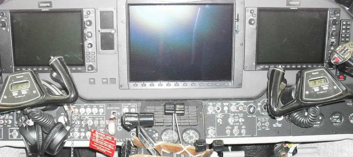King Air 350 cockpit instrument panel.