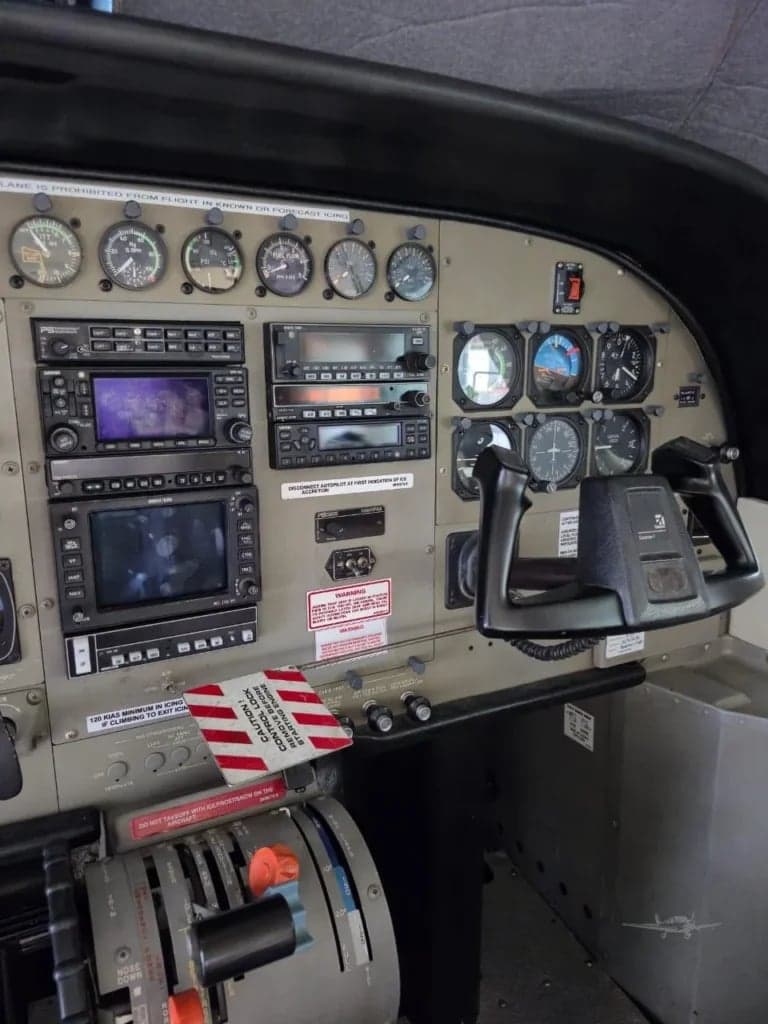 The cockpit instrument panel of the Cessna Caravan aircraft.