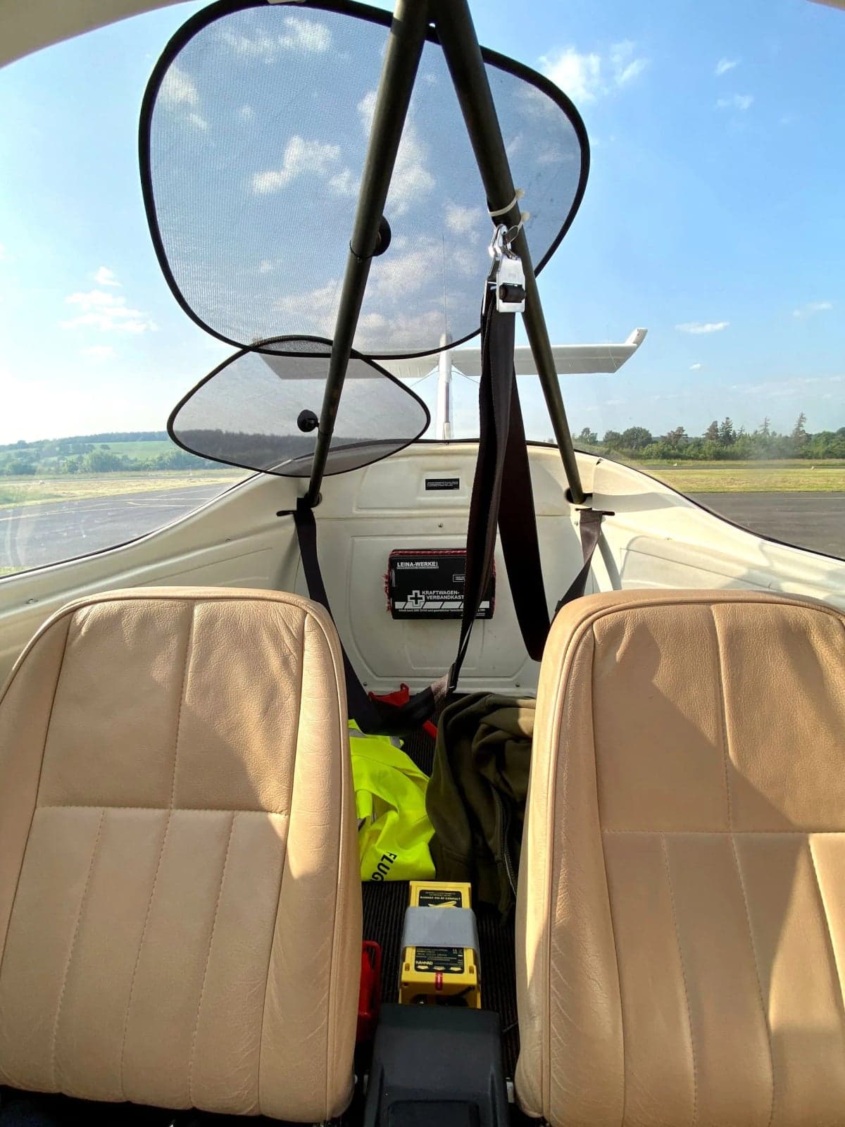 Close-up of the instrument panel in the D-ELCD aircraft.