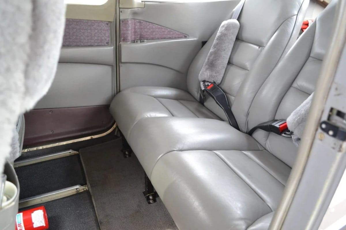 The interior of the Cessna Skylane N2380Y features leather seats.