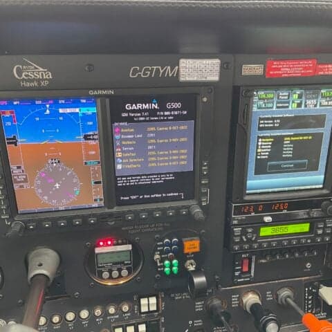 Cessna Hawk XP cockpit instrument panel with Garmin G500.