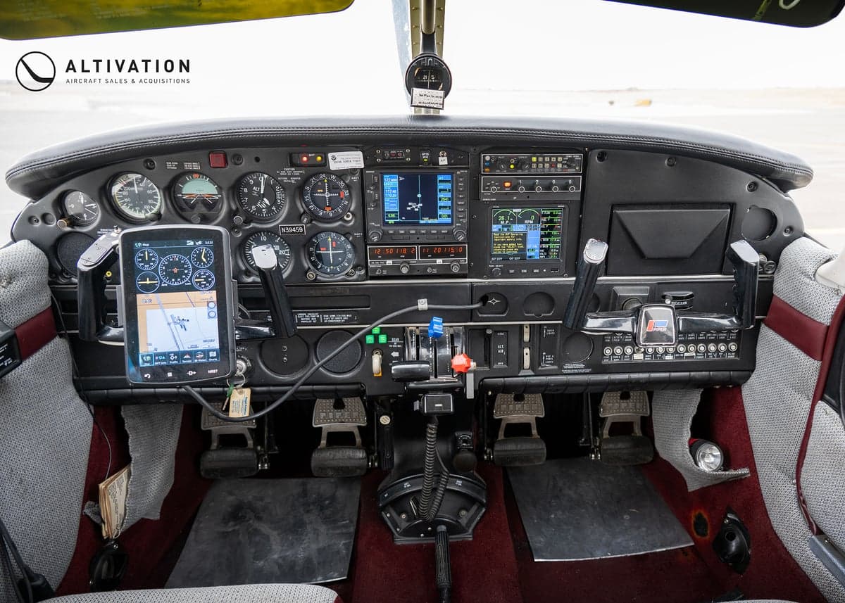 The cockpit of a Piper PA-28-181 Archer II with modern avionics.