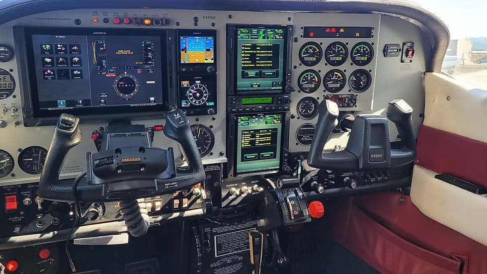 The cockpit of N4994K features modern avionics.