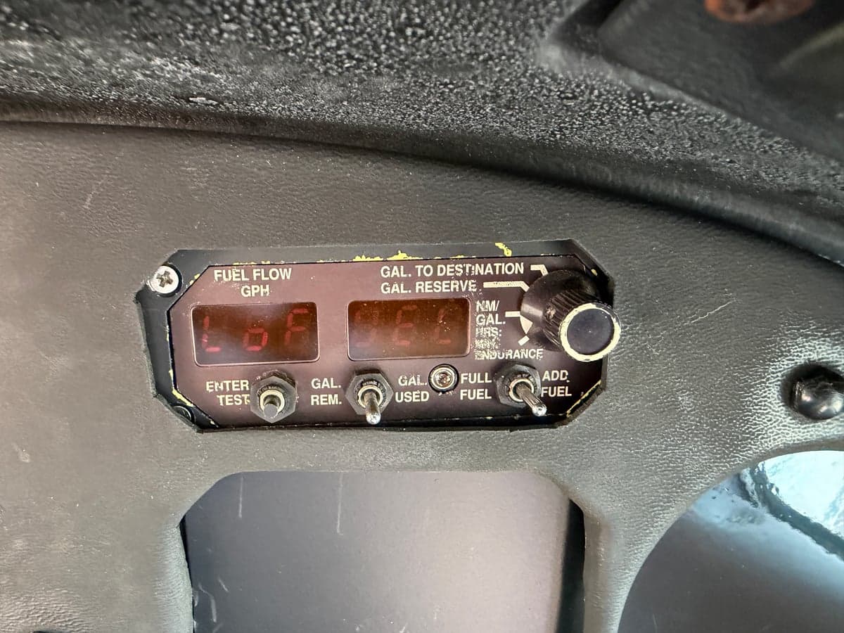 Fuel flow gauge in the cockpit.