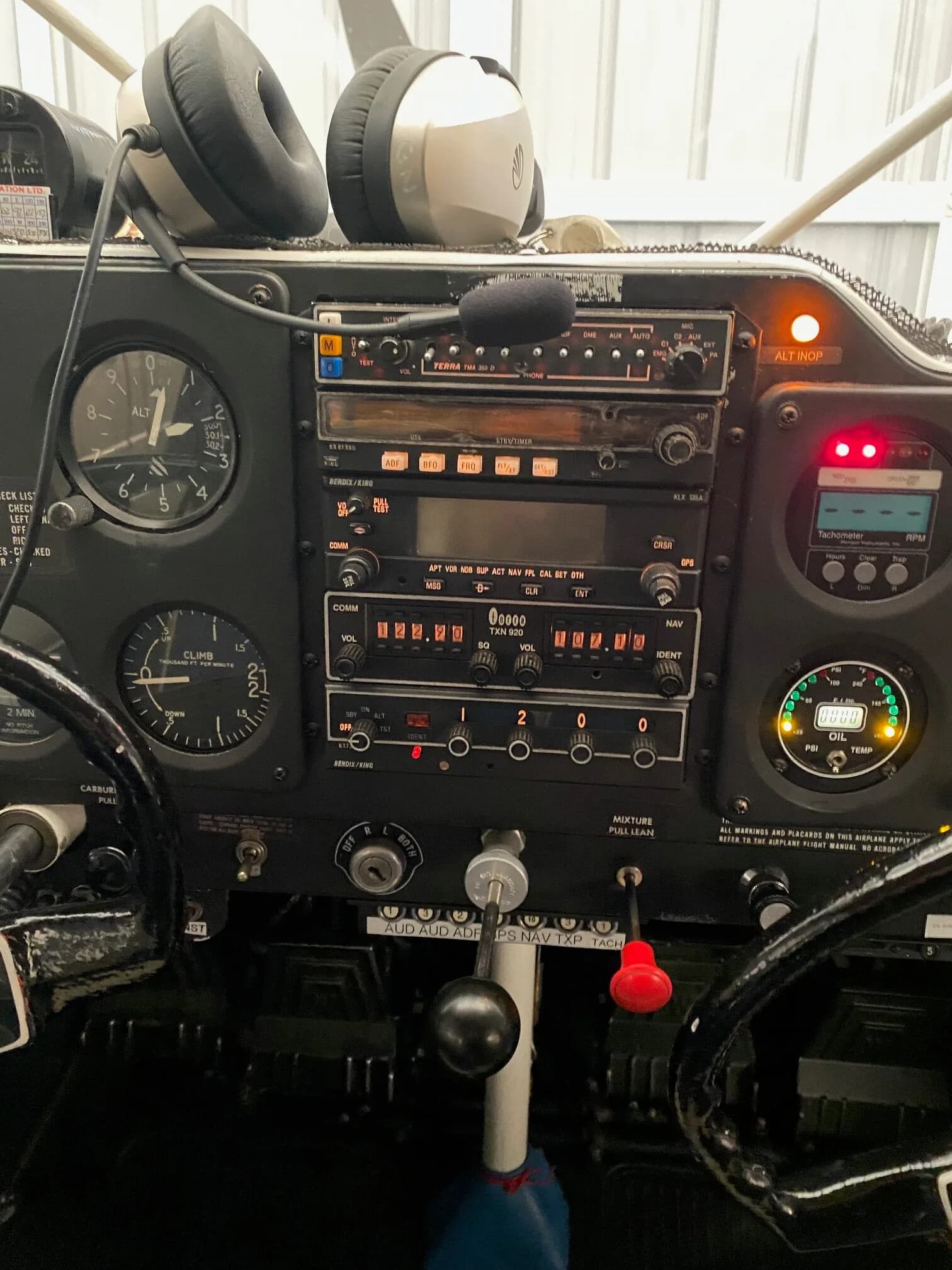 Close up of the Piper Tri-Pacer's instrument panel.