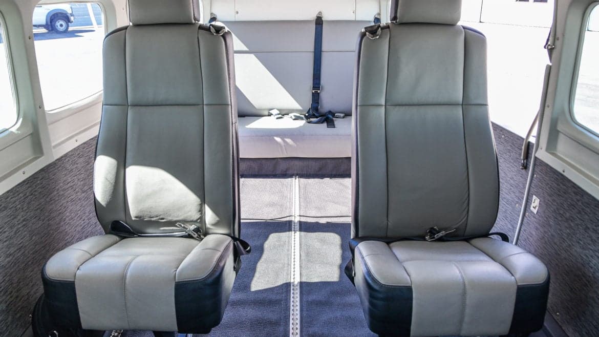 Front seats in the cabin of a Cessna Caravan.