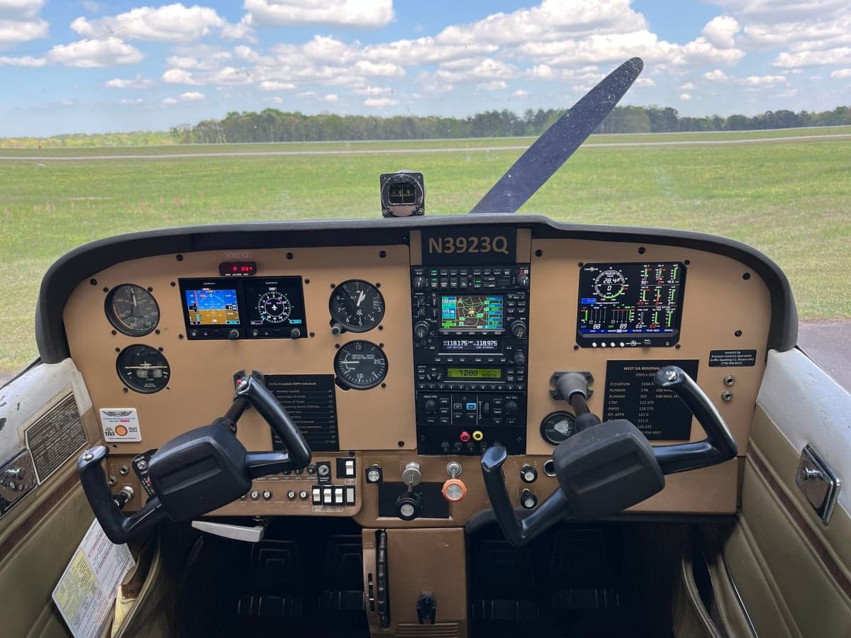 The cockpit of the aircraft N3923Q features modern avionics and controls.