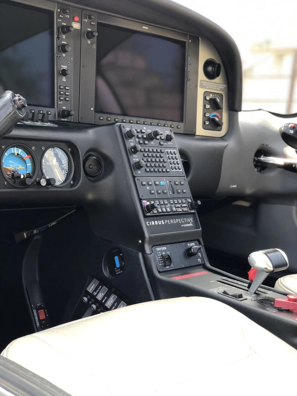 Interior view of the Cirrus SR22T seats and seatbelts.