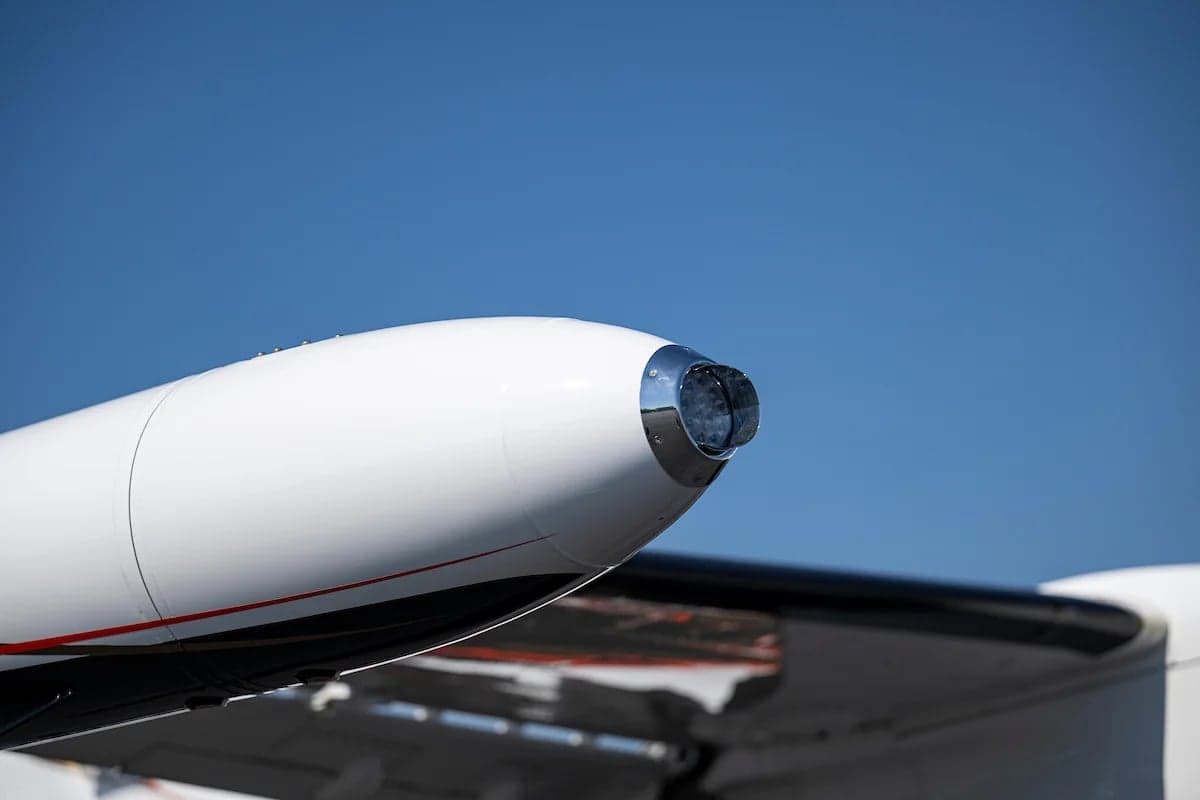 Close up of the wingtip fuel tank of the N33EW aircraft.