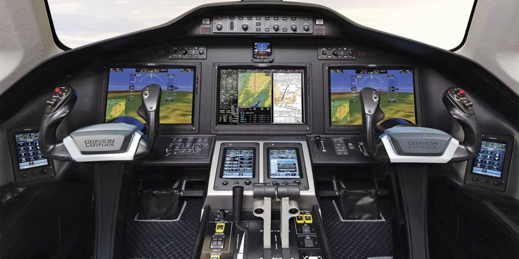 The cockpit of a Citation Latitude with Garmin avionics.