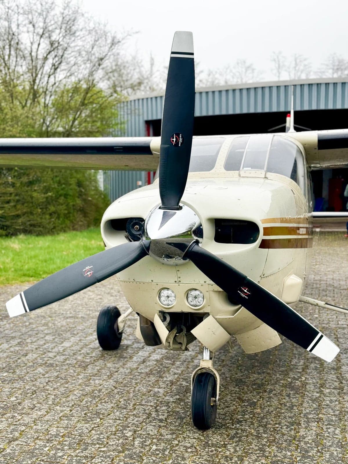 Front view of the Cessna Centurion propeller and nose.