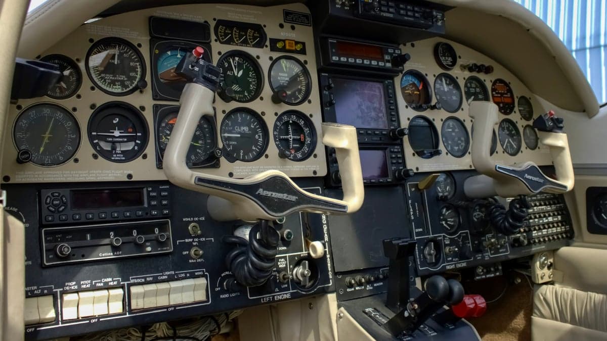 Cockpit instrument panel of an Aerostar Super 700.