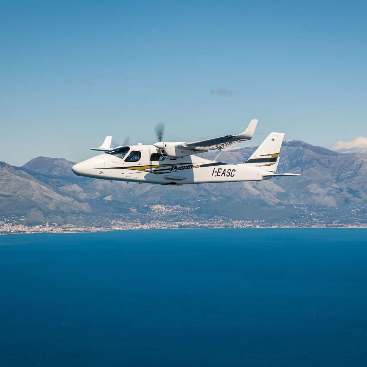 2018 Diamond DA62