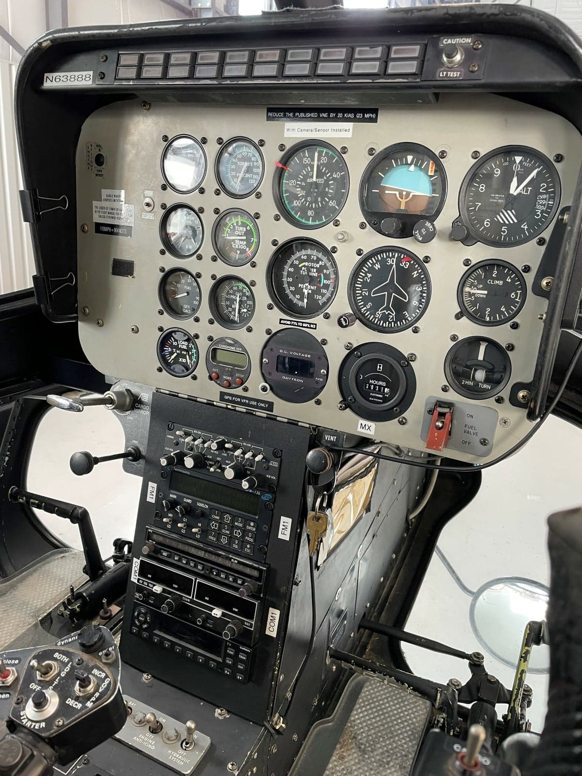 Instrument panel and avionics stack of the N63888 helicopter.