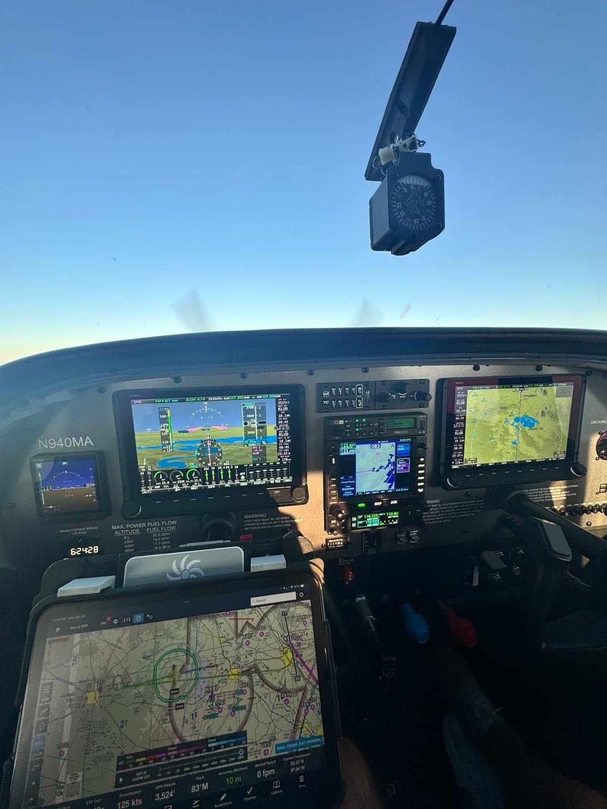 Garmin avionics suite in the cockpit of N940MA.