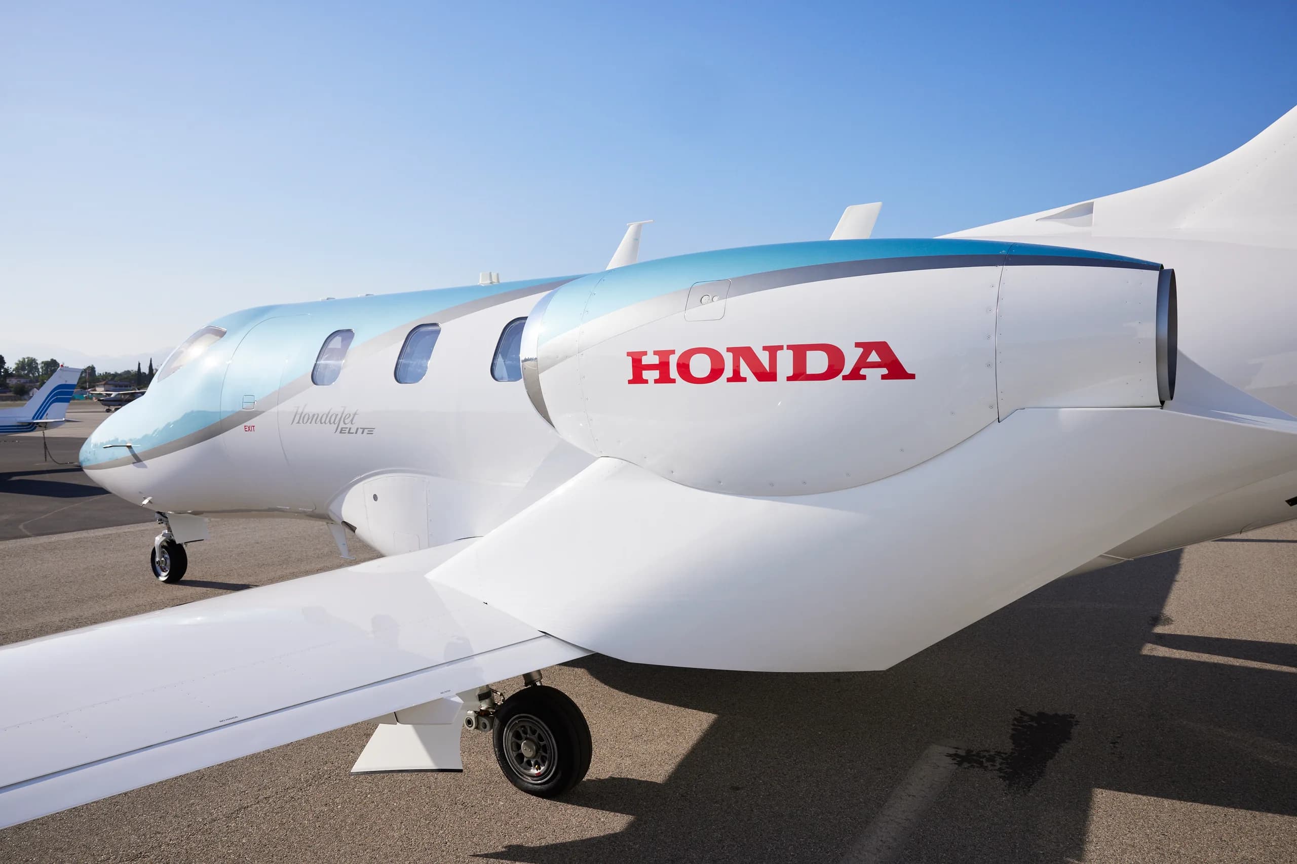 Close-up of the HondaJet Elite engine and fuselage.