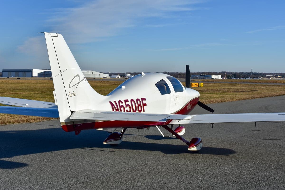Close up of the tail number N6508F on the aircraft.