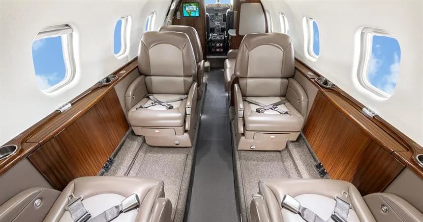 Aircraft cabin with four seats.