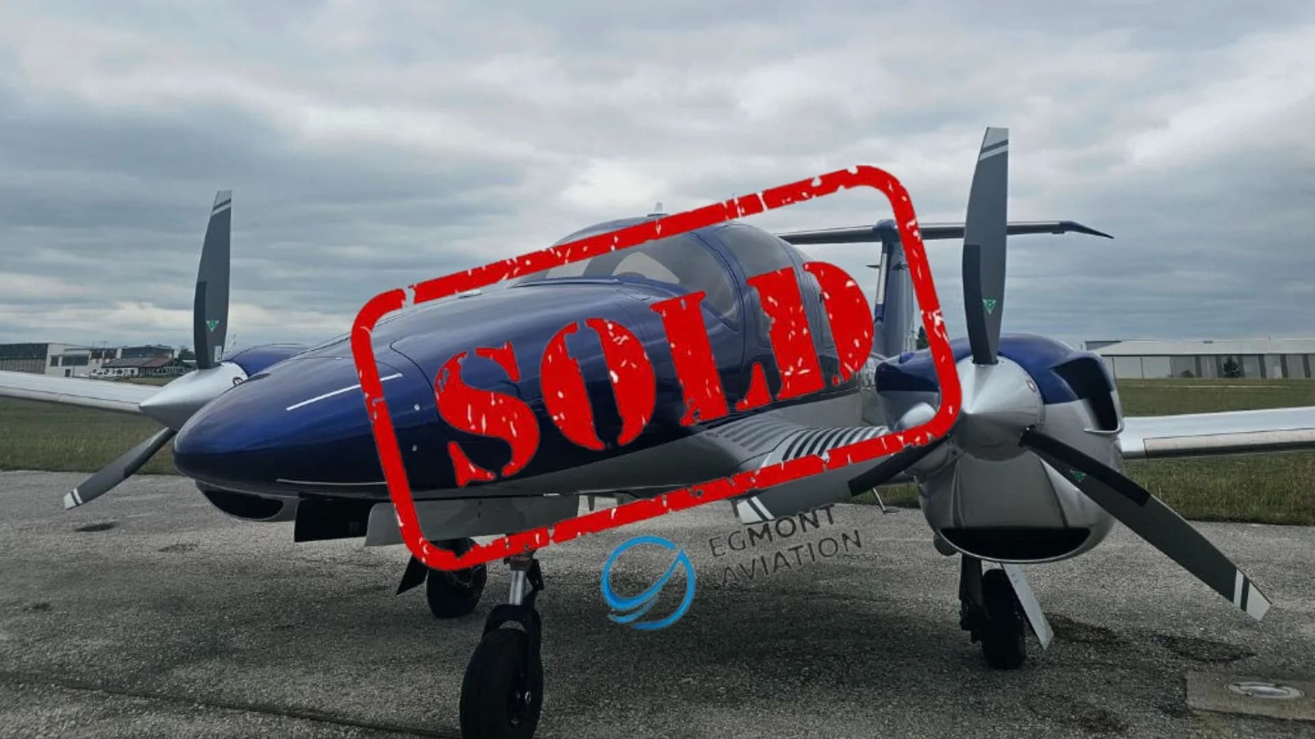 Diamond DA62 aircraft on the ground with a SOLD overlay.