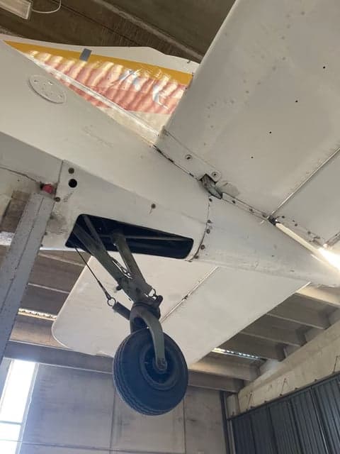 I-AEGS aircraft landing gear detail.