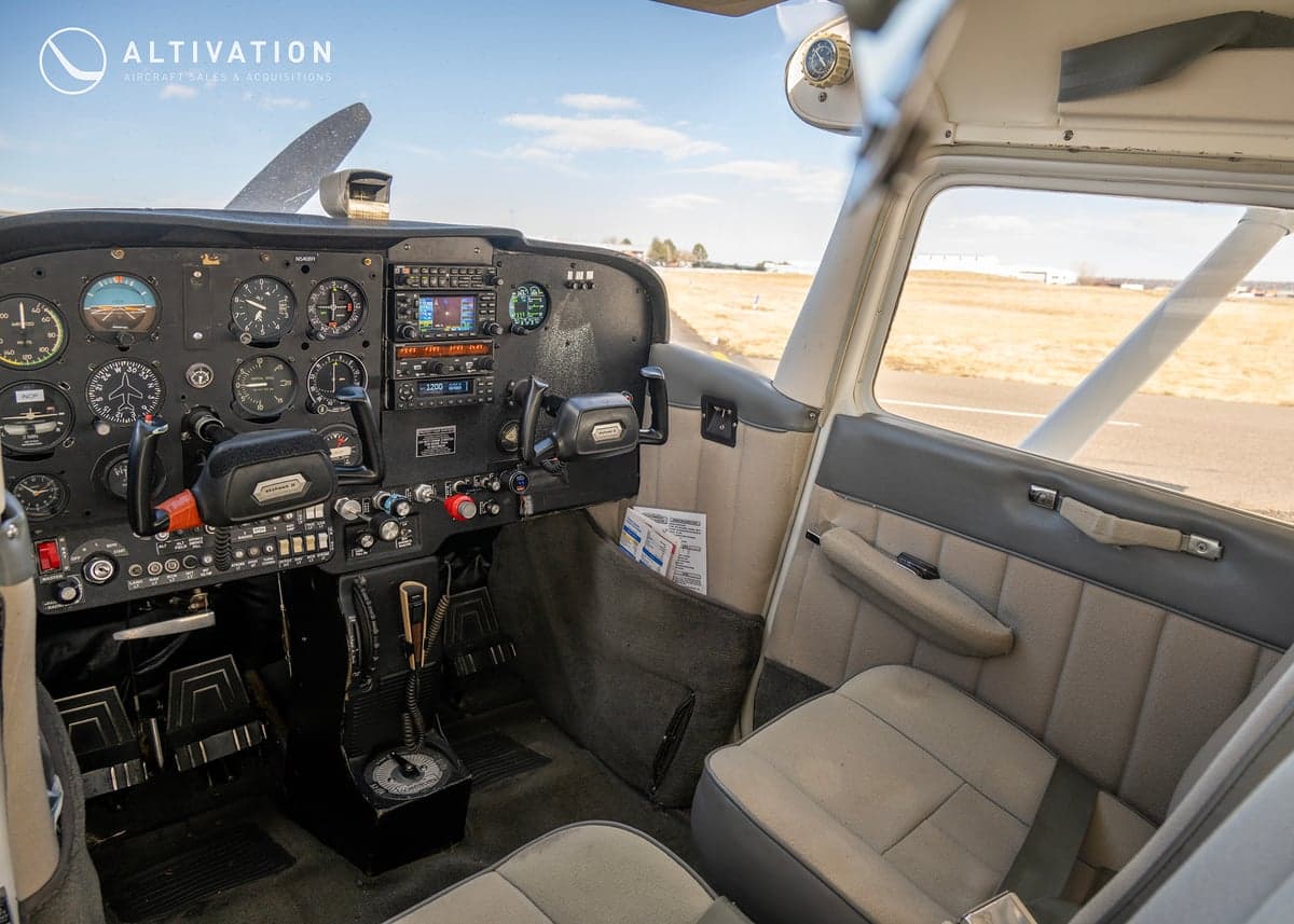 Rear seats of the Cessna 172 Skyhawk cabin.