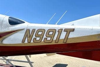 Close up of the aircraft's tail number N991T.