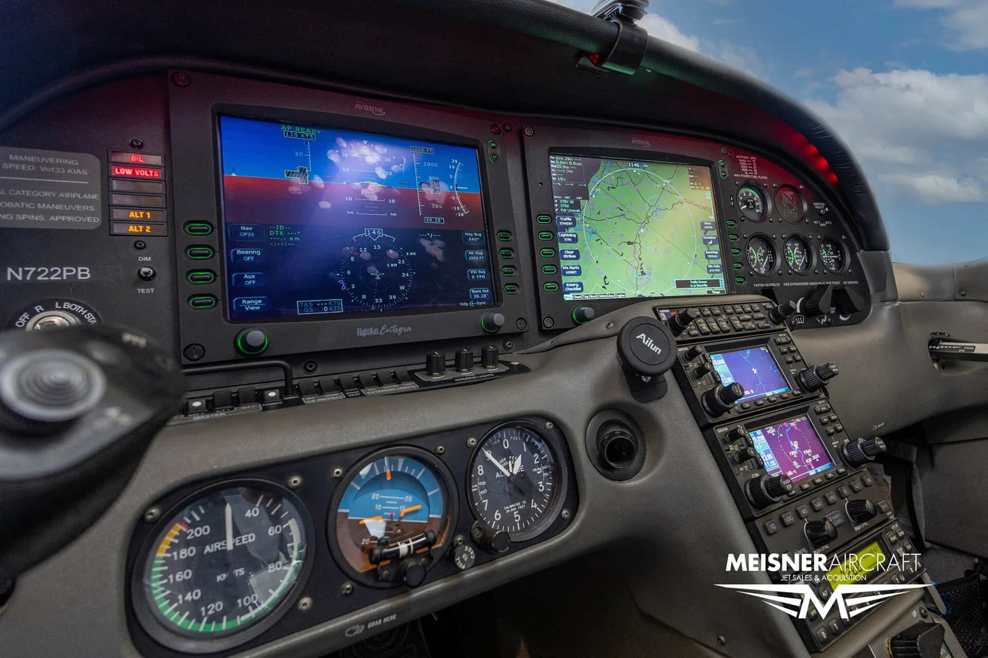 Close-up of the cockpit instrument panel of Cirrus SR22 aircraft, registration N722PB.