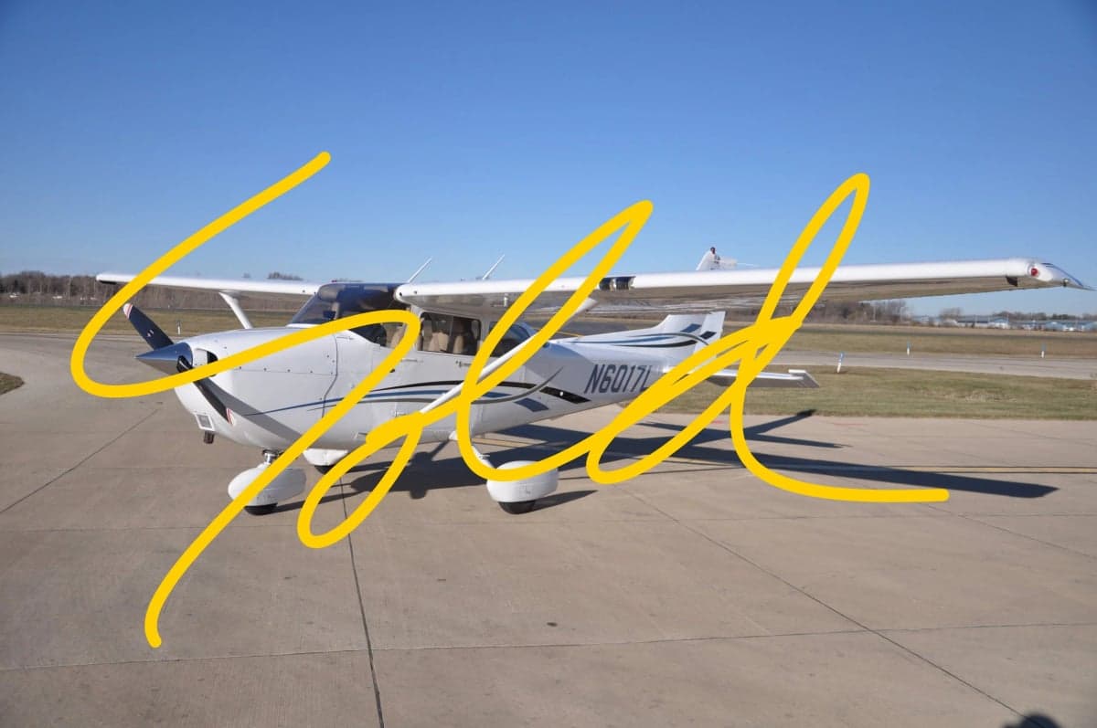 Cessna 172 Skyhawk on the tarmac with a SOLD overlay.