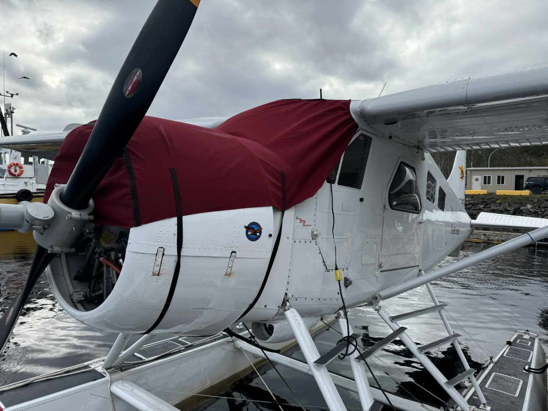 Close up of the engine and cowling of a de Havilland Beaver floatplane.