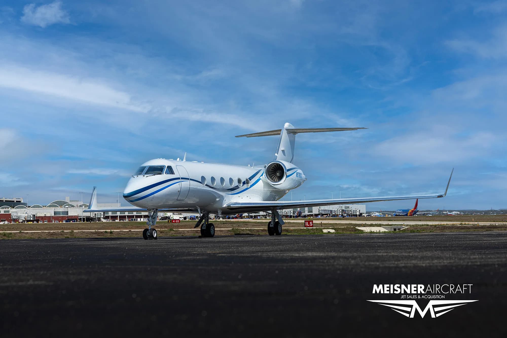 Gulfstream G550 aircraft with registration N978CC on the tarmac.