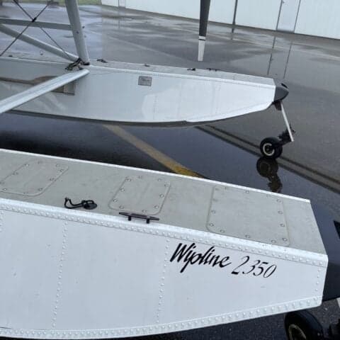 Close-up of the Wipline 2350 floats on the Cessna.
