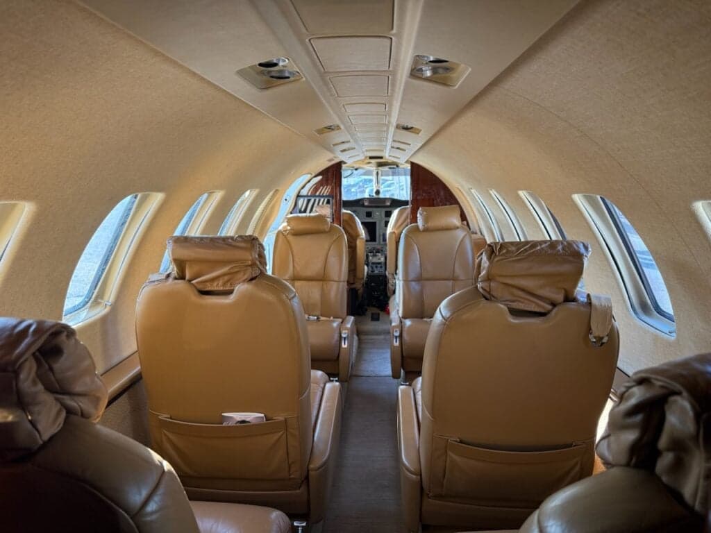 Cockpit instrument panel of the Cessna Citation CJ2+.