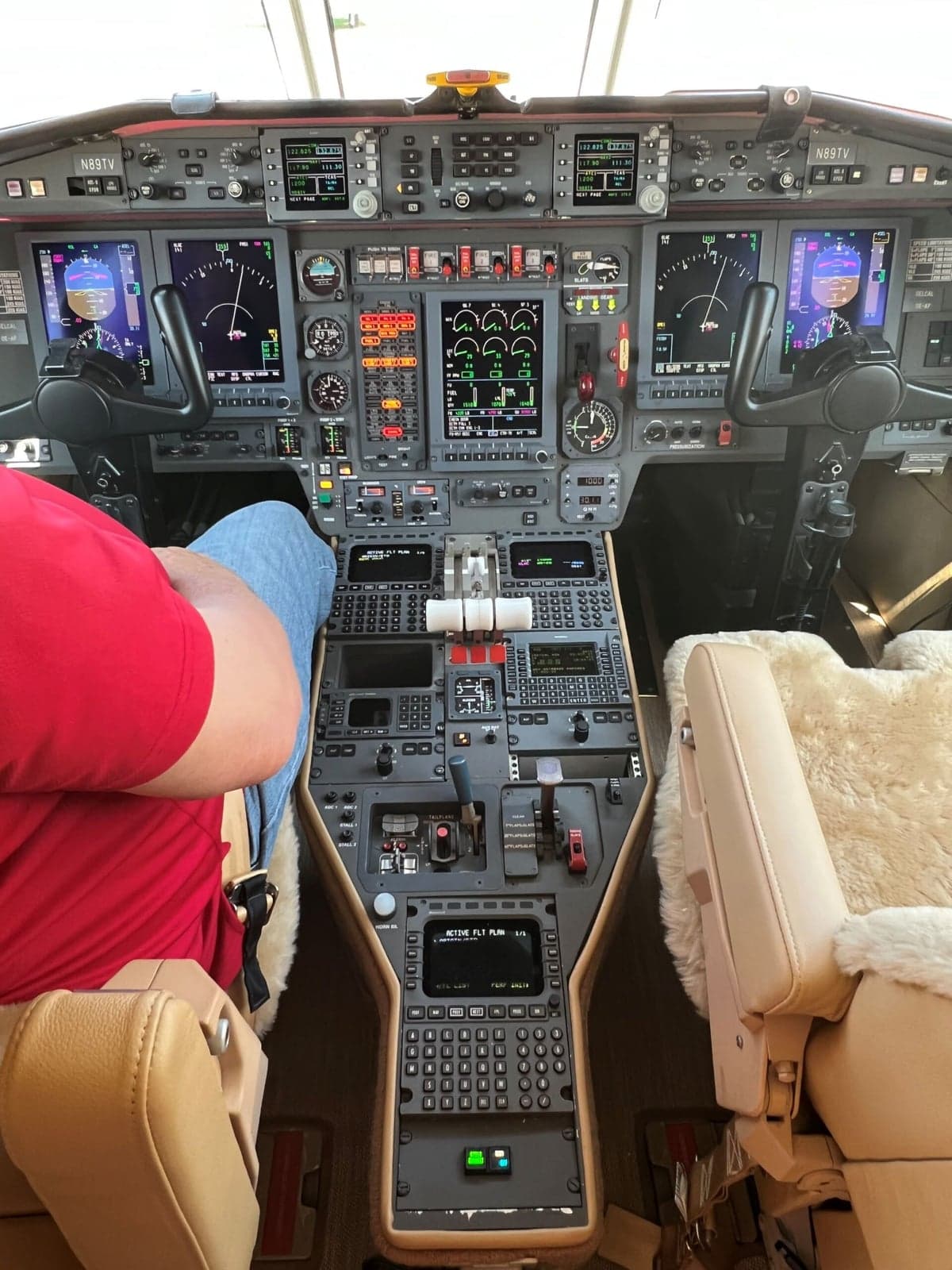 View of the cockpit of N89TV from the jump seat.
