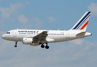 Air France Airbus A318 in flight.