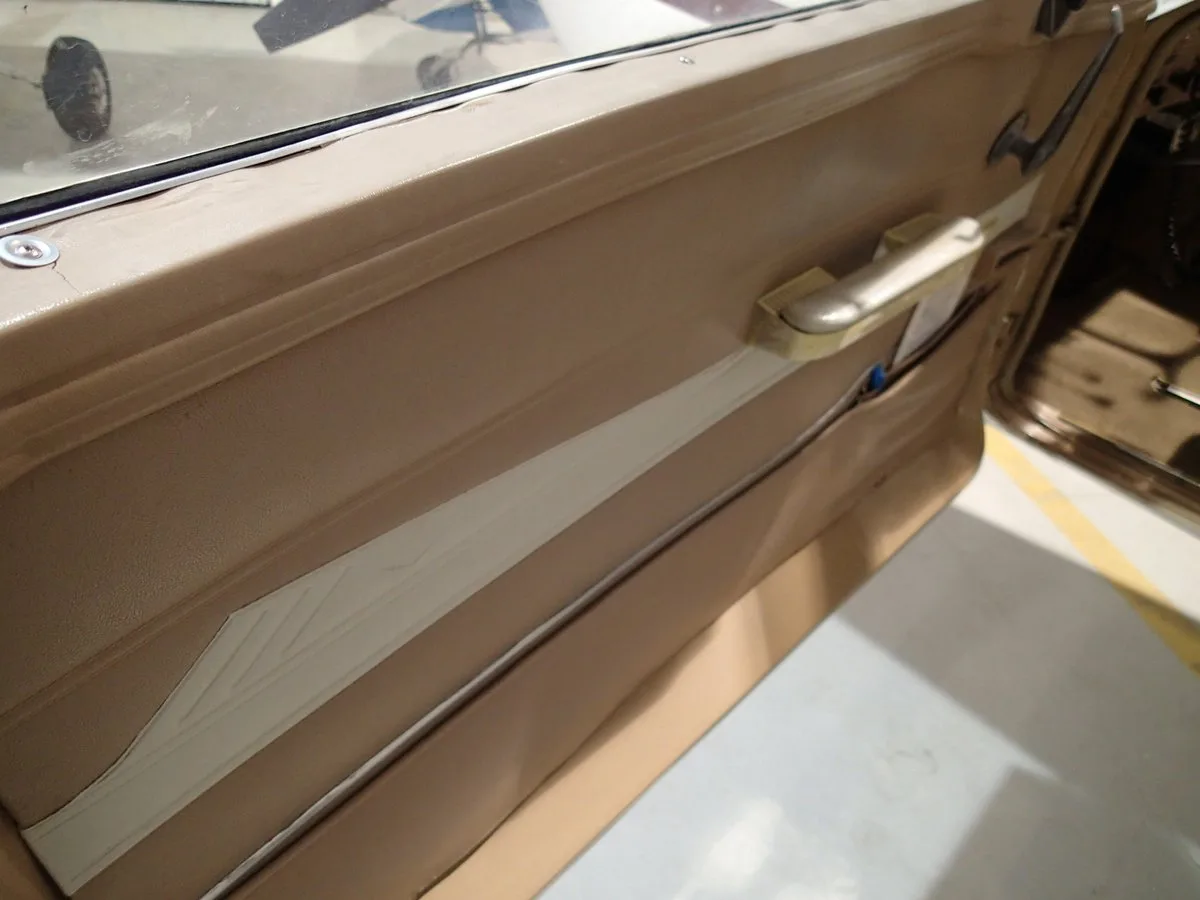 Close-up of the interior door panel of the Cessna 177 Cardinal.