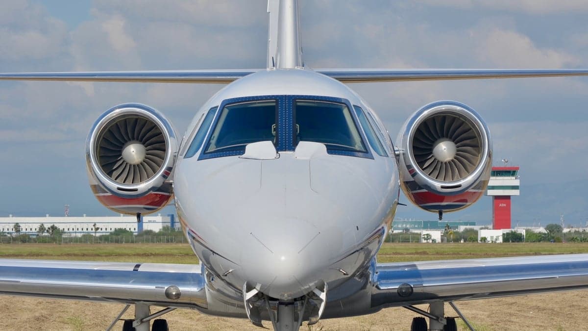 Front view of the XA-GIM aircraft on the ground.